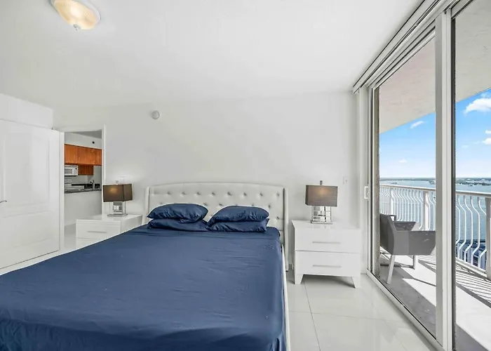Luxurious 1 Bed Apartment In Brickell • Ocean View